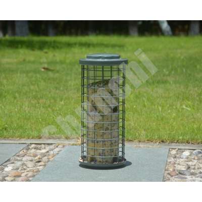 Anti-squirrel bird feeder